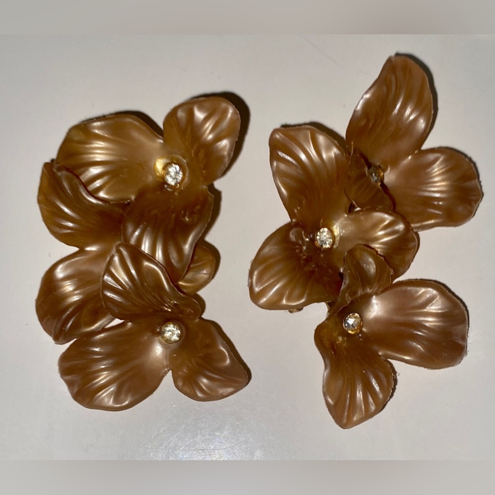 Vintage Beige Celluloid Floral Clip-On Earrings with Crystal Centers 2”
